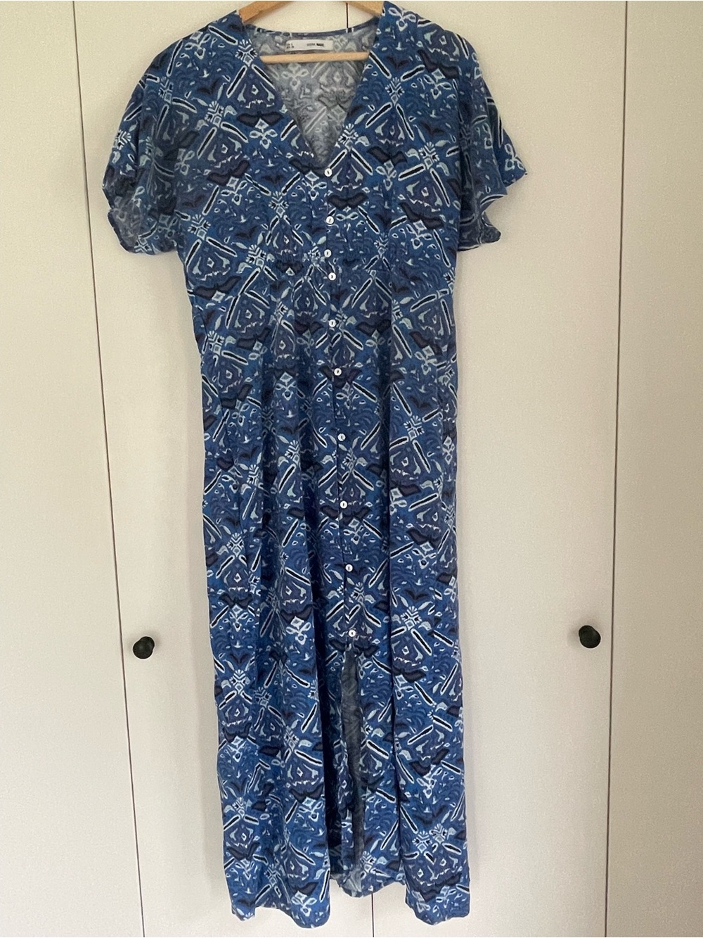 Blue Printed V-Neck Maxi Dress with Short Flutter Sleeves